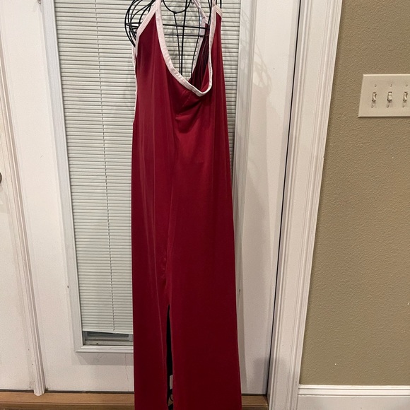 Rouge Helium Red Dress with White Accents - Picture 4 of 6